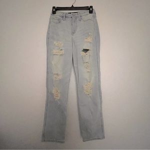 Hollister Ultra High-Rise Mom Jean Ripped Cropped Vintage Stretch 1R